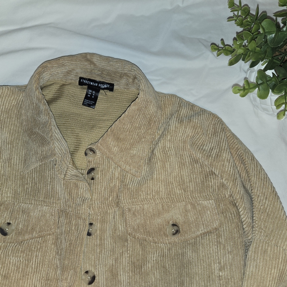 BNWOT Large Streetwear Society Corduroy Shacket